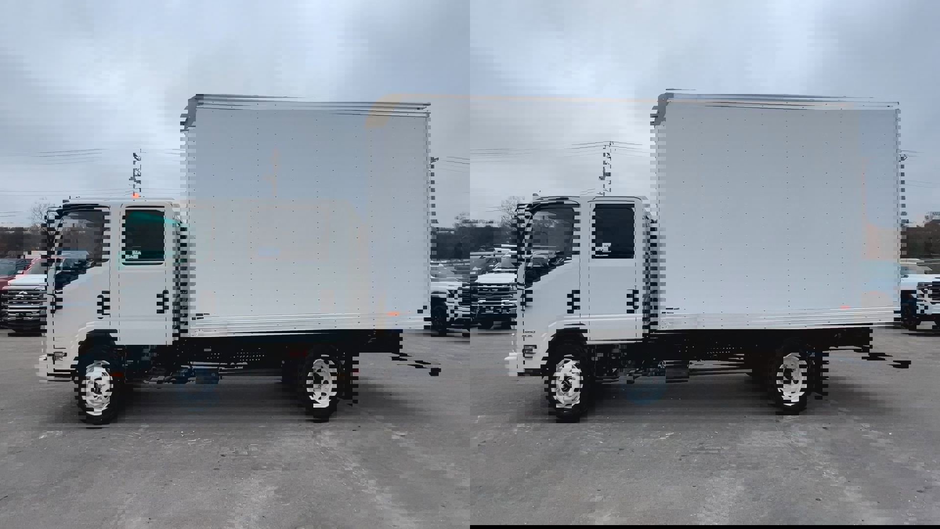 New 2024 Chevrolet Low Cab Forward image 37