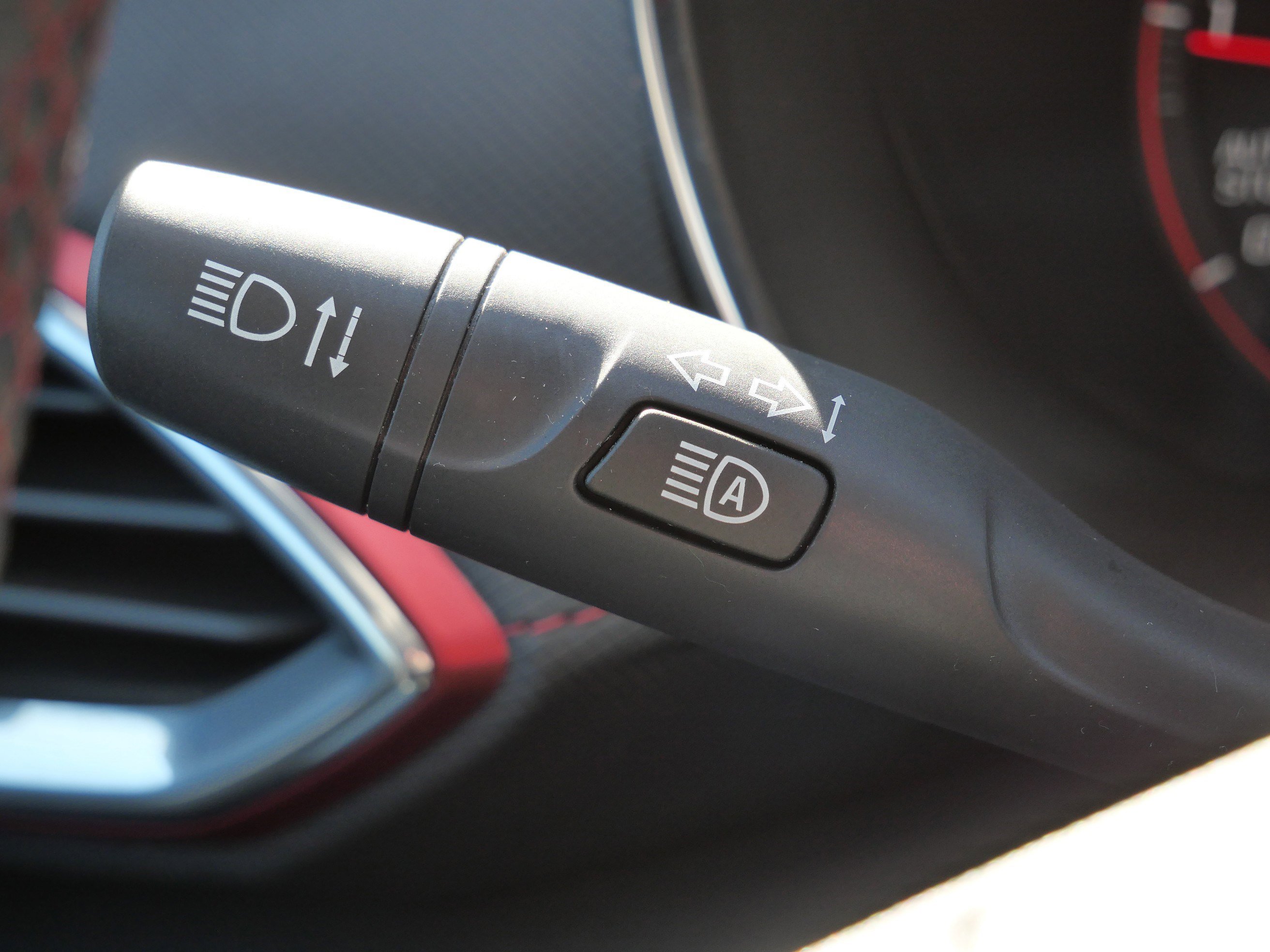 Used 2023 Chevrolet TrailBlazer RS w/ Convenience Package image 34