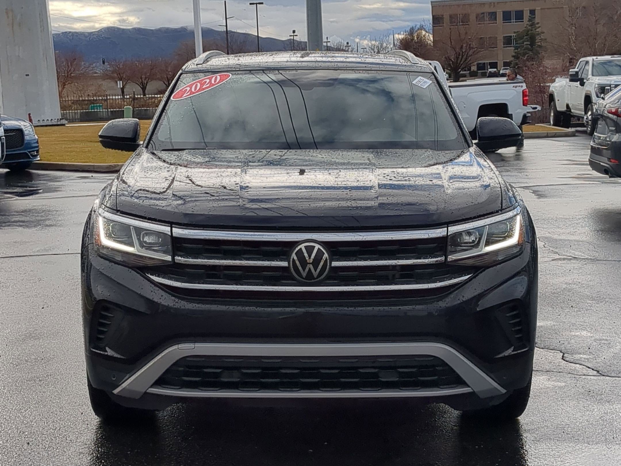 Used 2020 Volkswagen Atlas Cross Sport SE w/ Panoramic Sunroof Package image 9