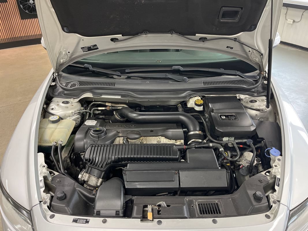 Used 2011 Volvo V50 T5 w/ Preferred Pkg FWD image 59