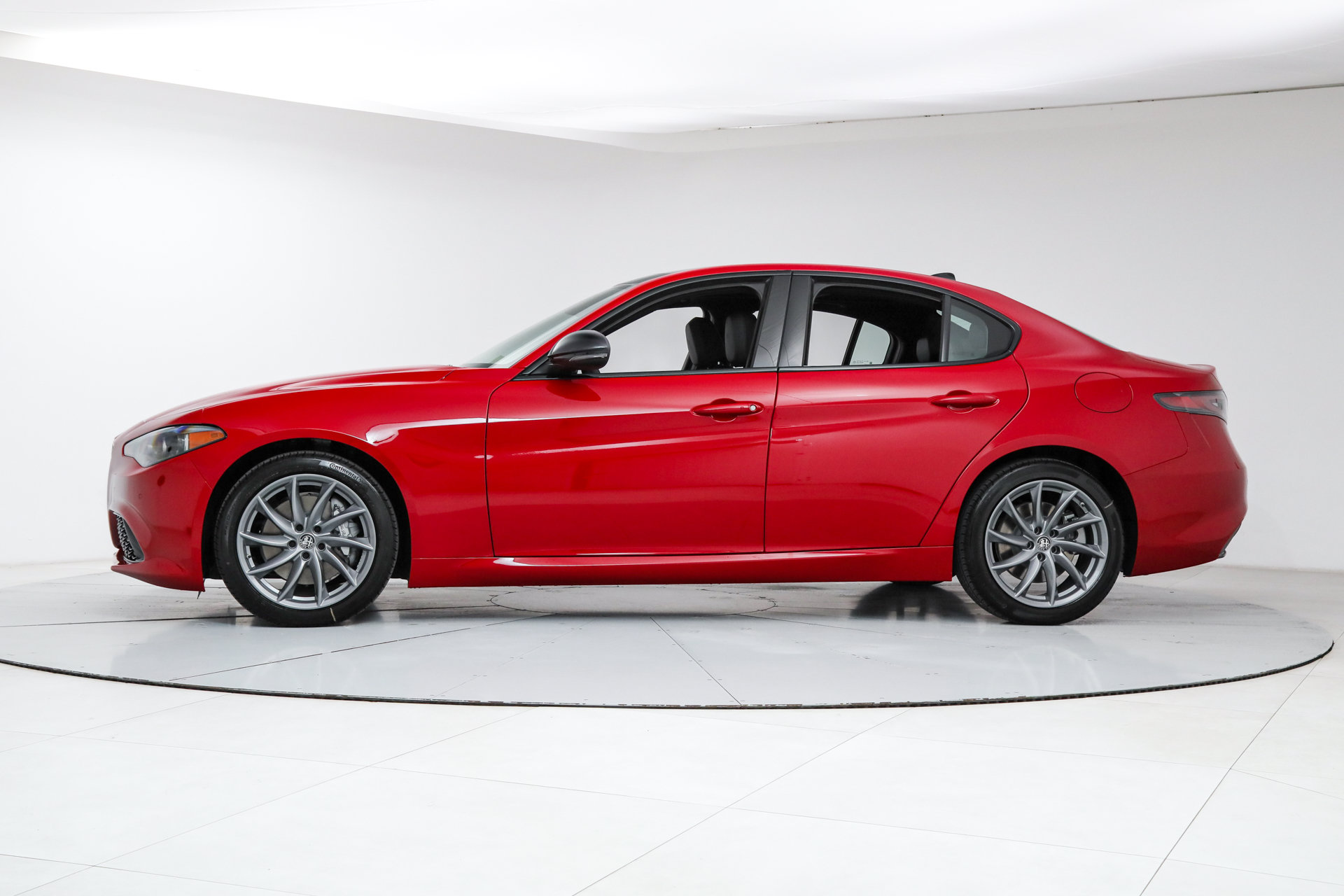 New 2026 Alfa Romeo Giulia w/ Driving Assist Package RWD image 2