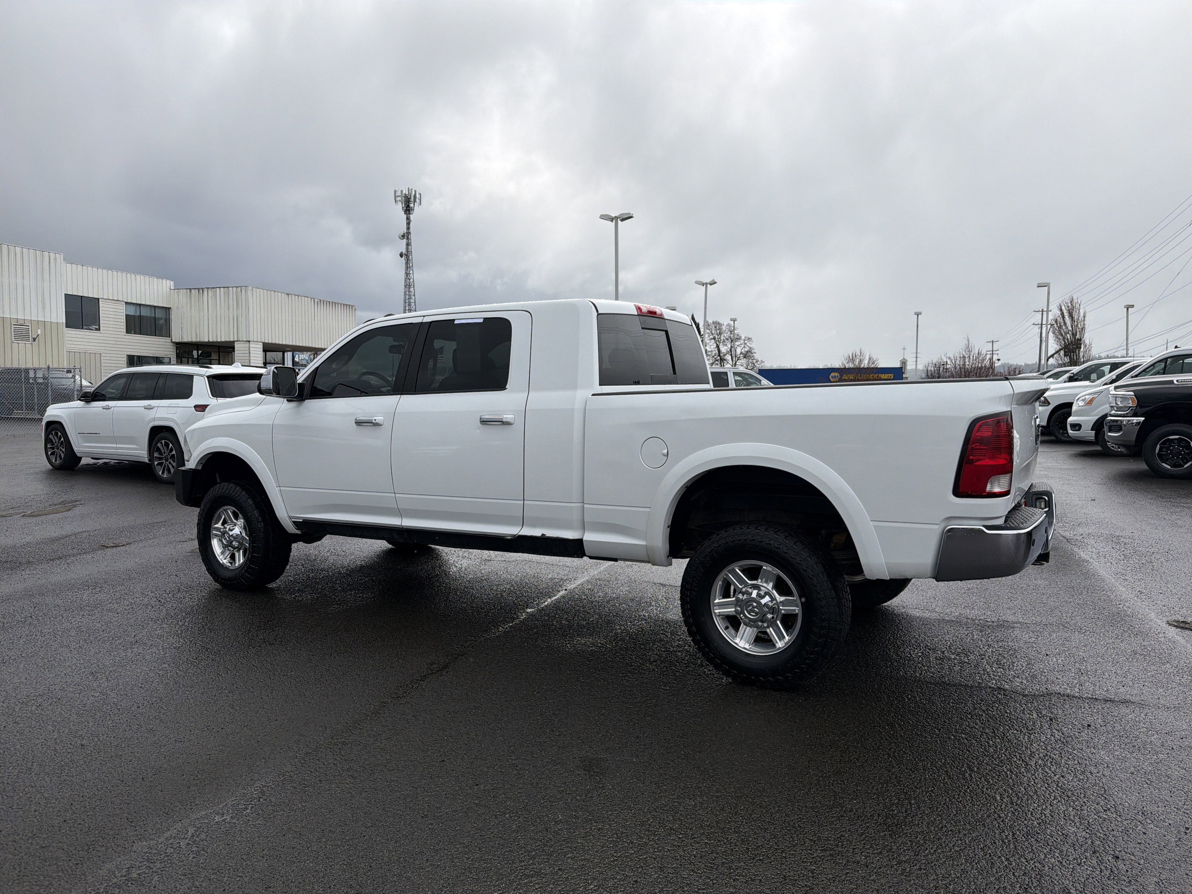 Used 2012 RAM 2500 Laramie w/ Chrome Accents Group image 3