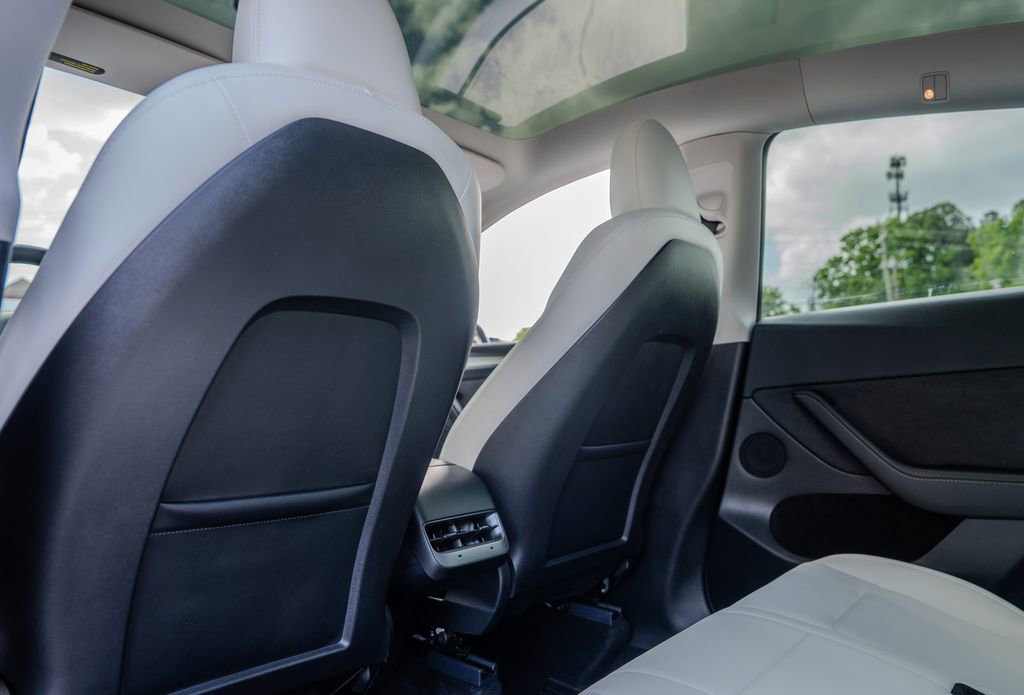 Used 2024 Tesla Model Y Performance AWD/4WD image 19