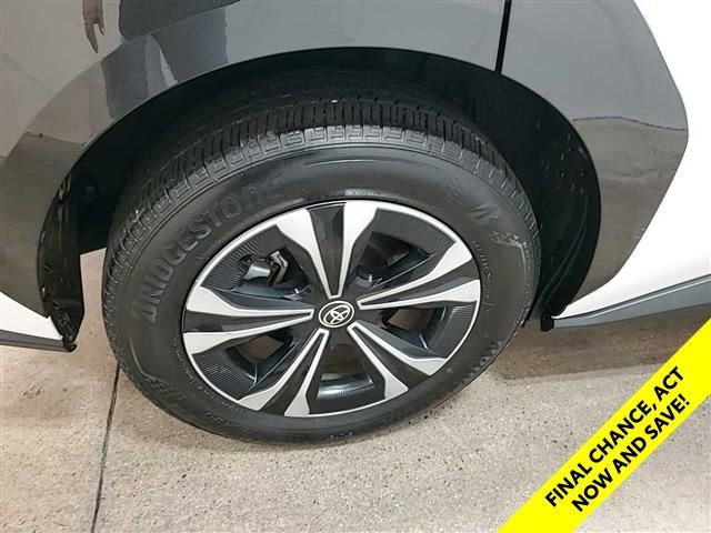 Used 2024 Toyota bZ4X AWD image 21