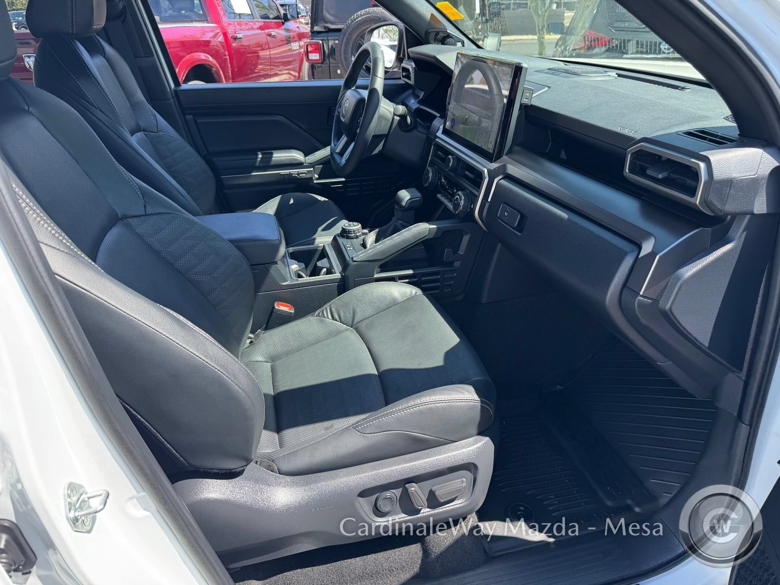 Used 2025 Toyota 4Runner TRD Off-Road Premium AWD/4WD image 27