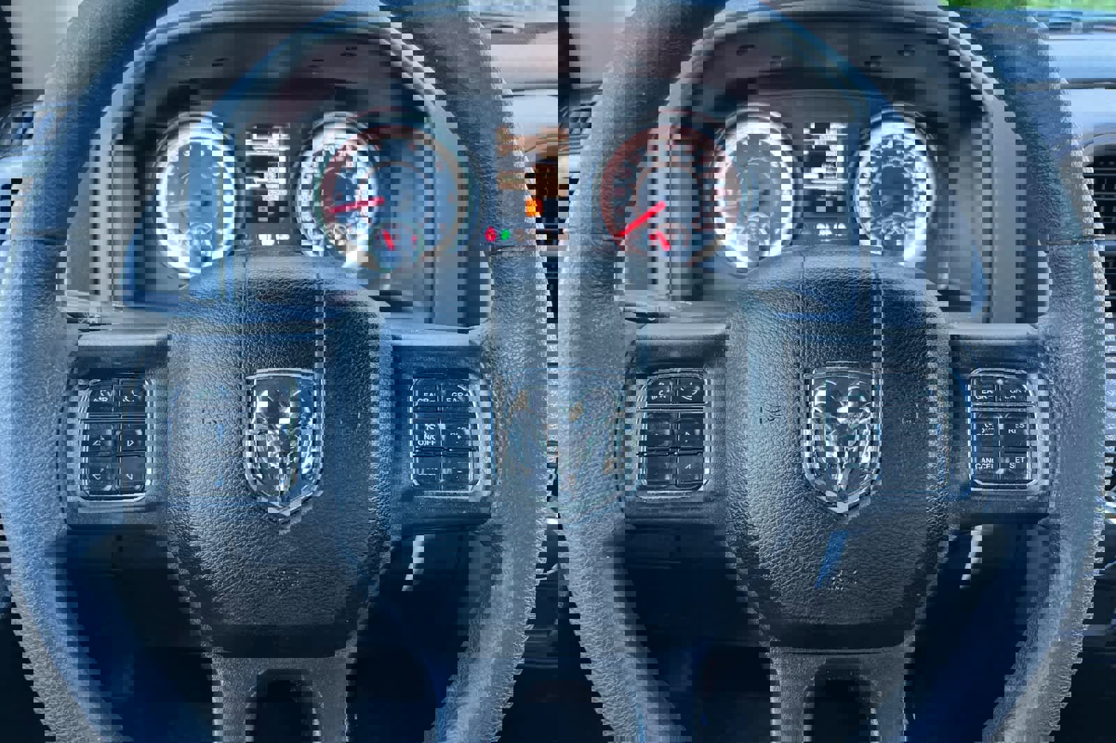 Used 2018 RAM 1500 Express image 22