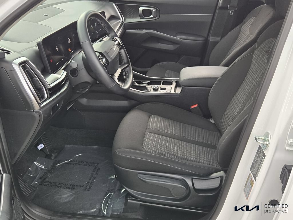 Certified 2026 Kia Sorento LX FWD image 10