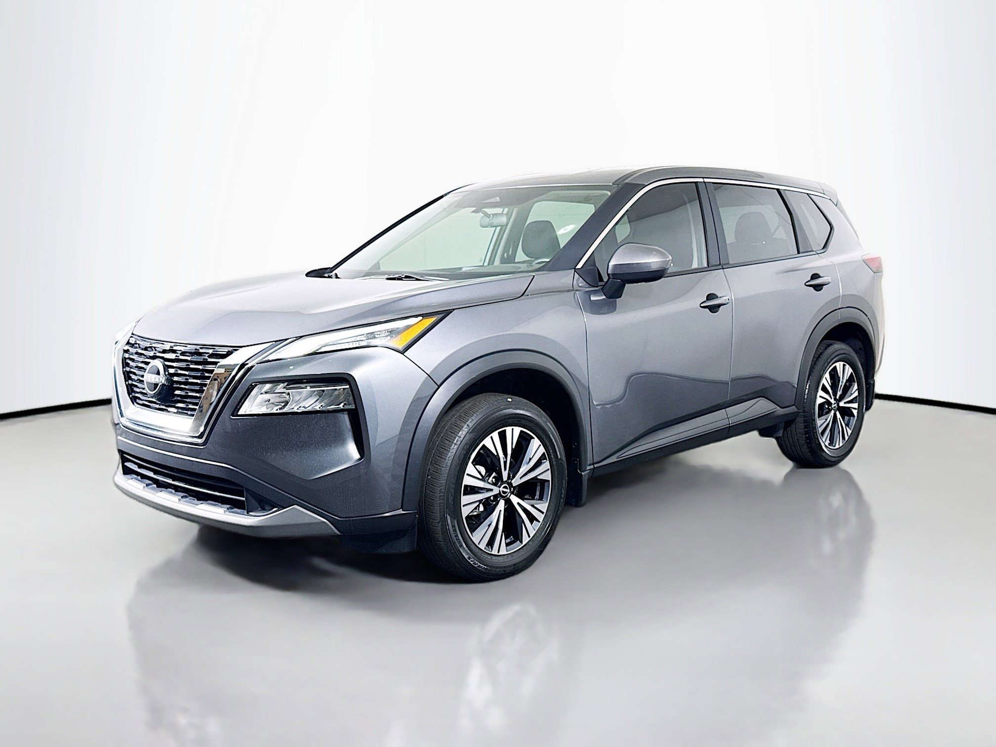 Used 2023 Nissan Rogue SV FWD image 4