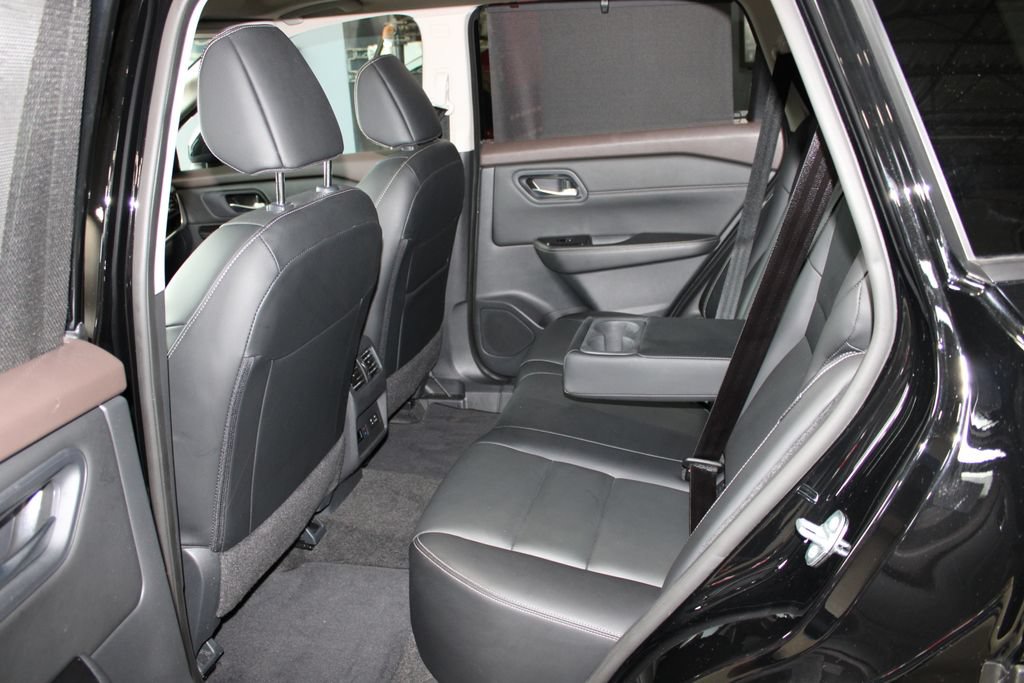 Used 2023 Nissan Rogue SL w/ SL Premium Package FWD image 11