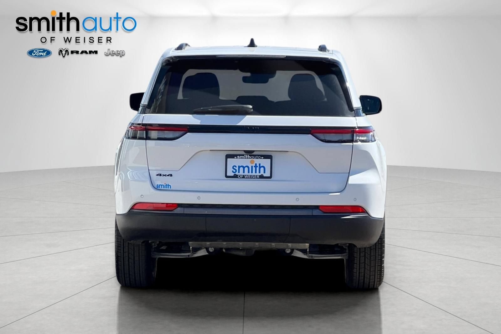 New 2026 Jeep Grand Cherokee Altitude AWD/4WD image 7