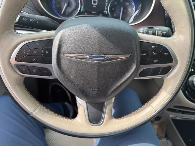 Used 2020 Chrysler Pacifica Limited FWD image 11
