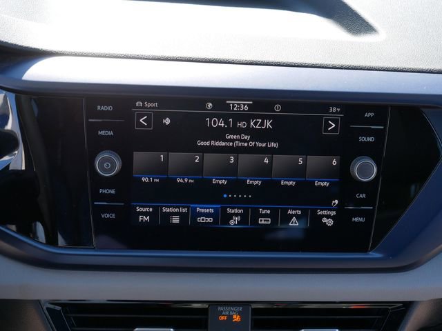 Certified 2023 Volkswagen Taos SE w/ Panoramic Sunroof Package image 28