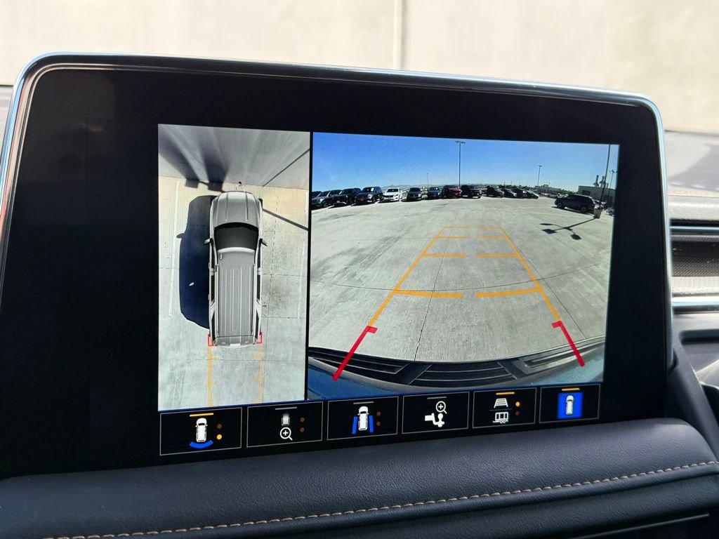 Used 2024 GMC Yukon AT4 w/ Technology Package image 14