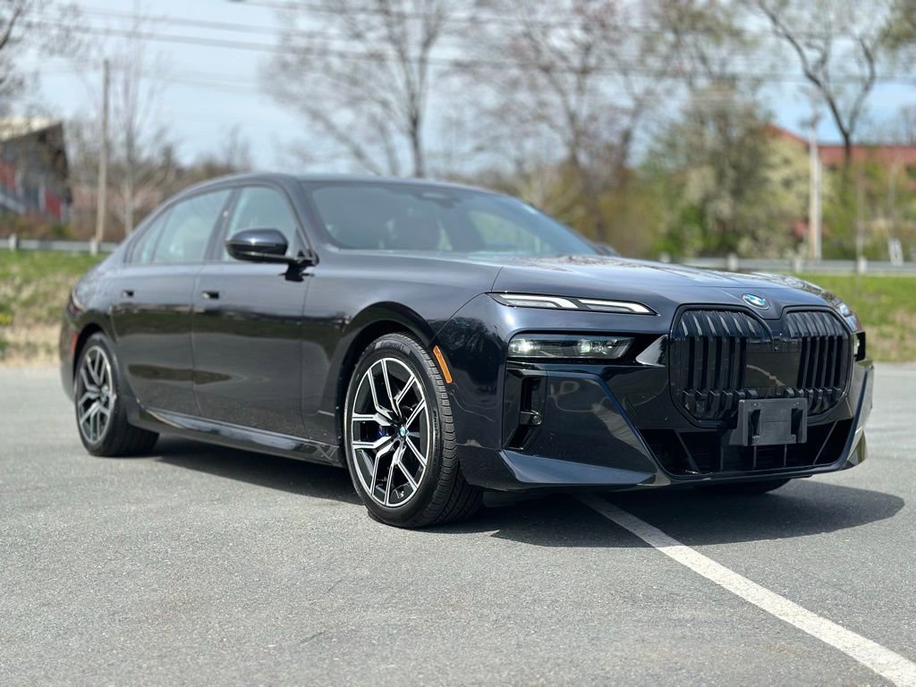 Certified 2023 BMW 760i xDrive w/ Parking Assistance Package AWD/4WD image 8