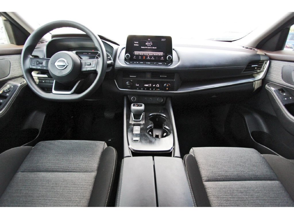 Used 2023 Nissan Rogue SV FWD image 10