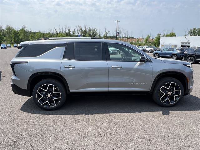 New 2025 Chevrolet Traverse High Country w/ LPO, Floor Liner Package image 7