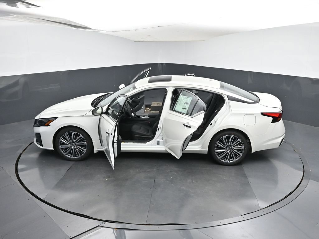 New 2025 Nissan Altima 2.5 SL image 26