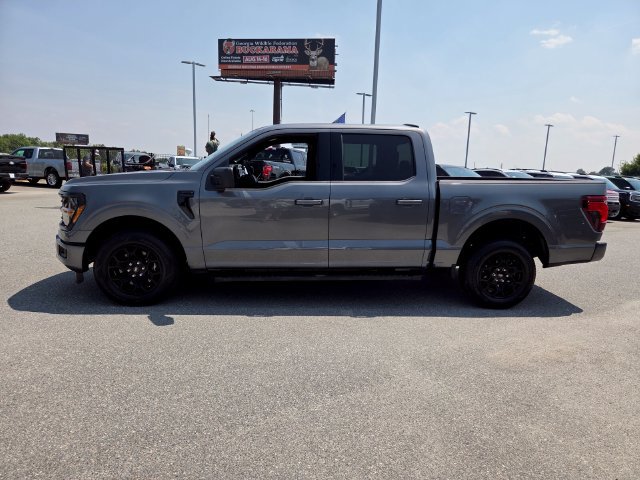 Used 2026 Ford F150 XLT w/ XLT Black Appearance Package RWD image 4