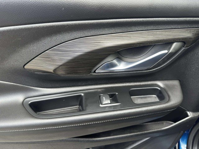 Used 2023 GMC Terrain SLE w/ Driver Convenience Package image 36