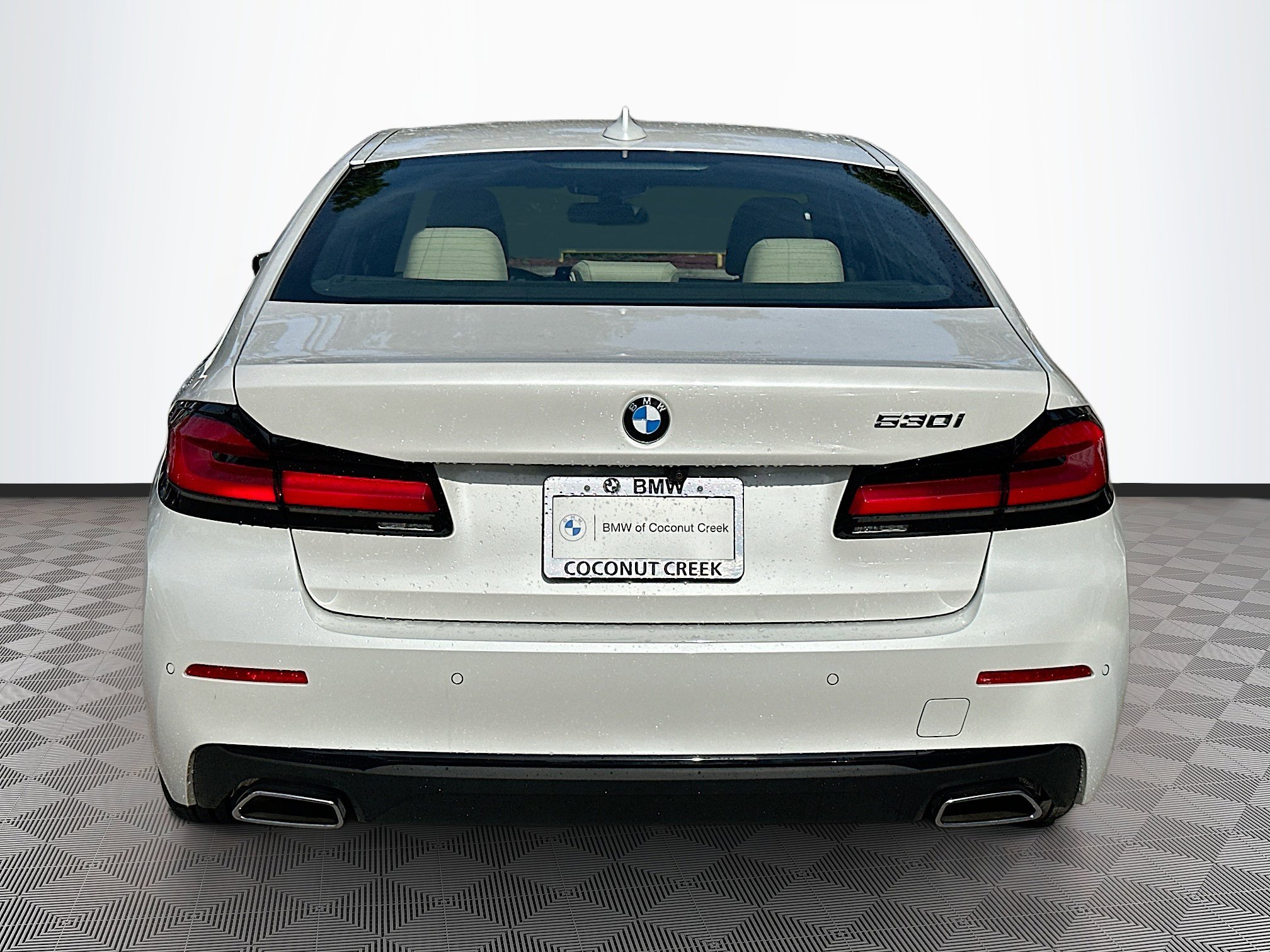 Certified 2023 BMW 530i w/ Premium Package image 6