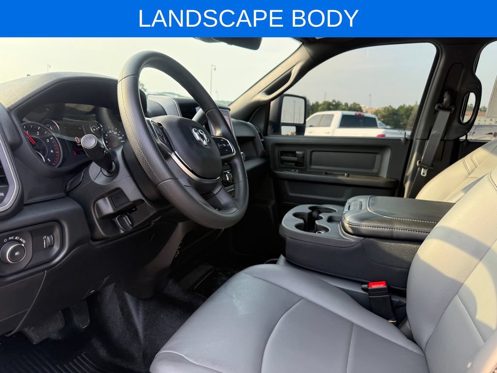 New 2026 RAM 3500 Tradesman AWD/4WD image 4
