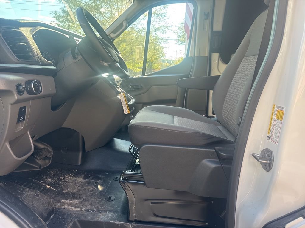 New 2024 Ford Transit 150 148 Medium Roof w/ Load Area Protection Package image 19