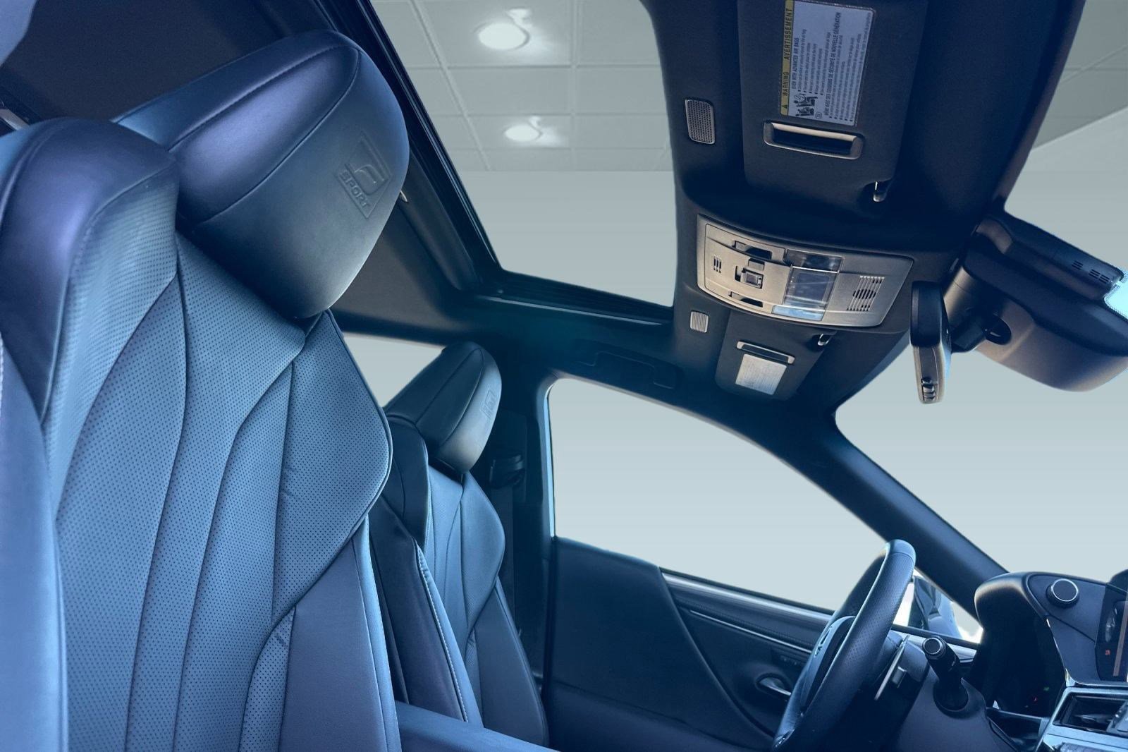 Used 2024 Lexus ES 300h F Sport image 30