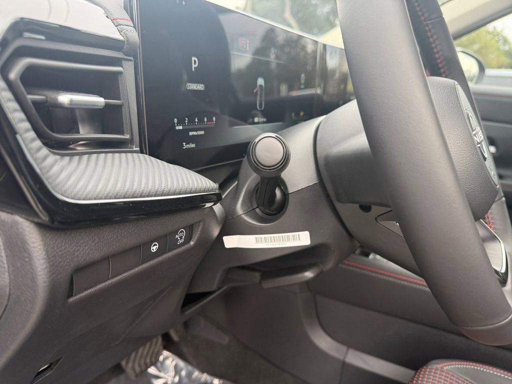 New 2026 Nissan Kicks SR w/ Cold Weather Package image 14