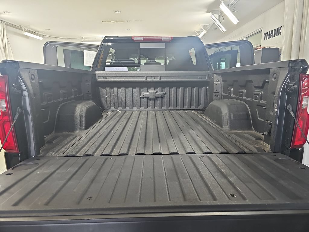 Certified 2026 Chevrolet Silverado 1500 RST AWD/4WD image 15