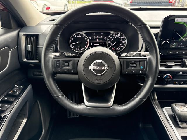 Used 2023 Nissan Pathfinder SL w/ Black Appearance Package image 21