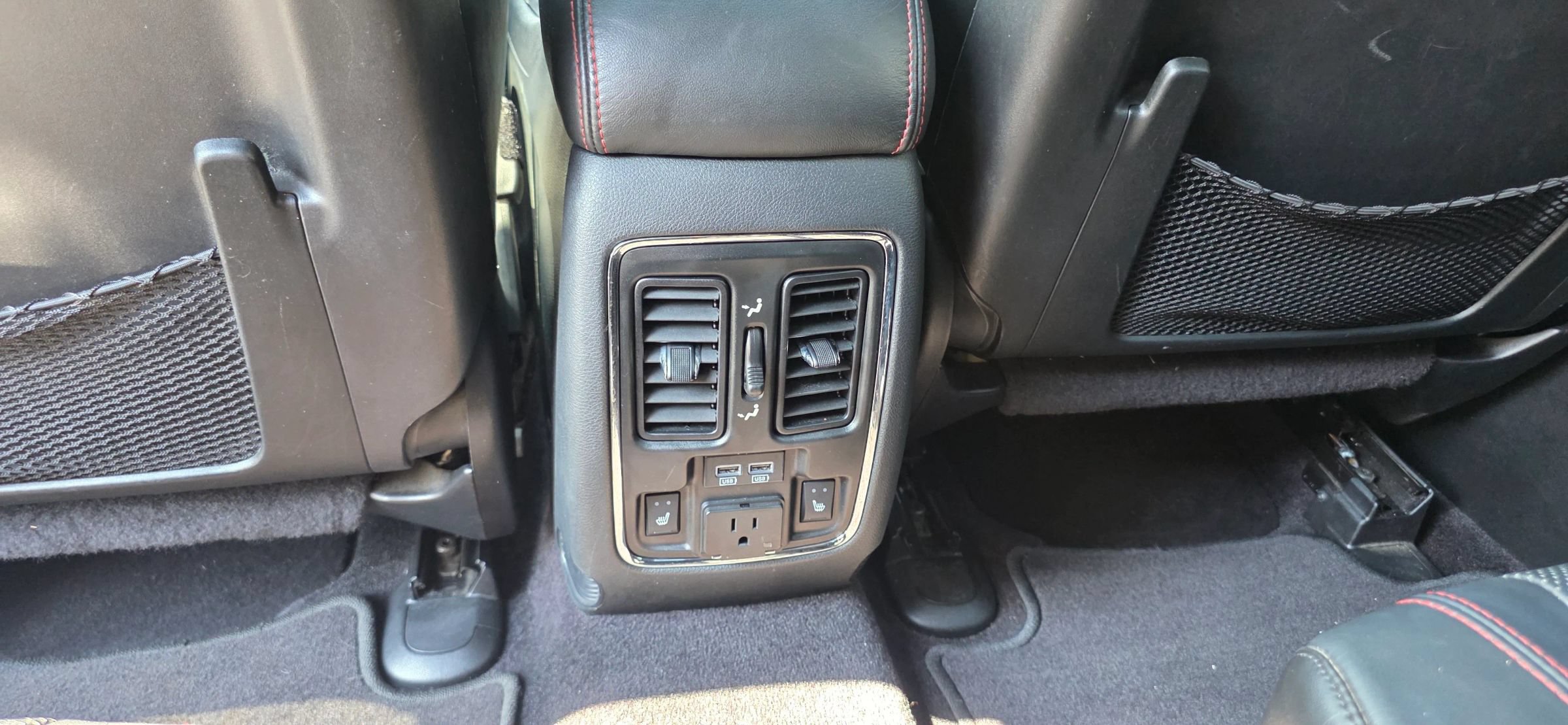 Used 2016 Dodge Durango R/T w/ Technology Group AWD/4WD image 19