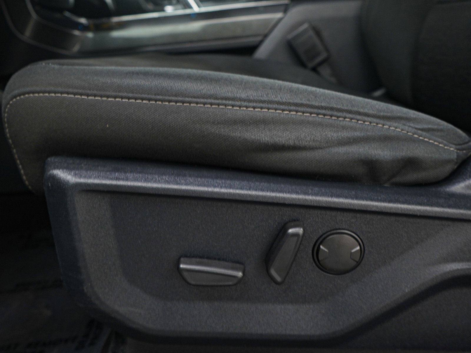 Used 2022 Ford F150 XLT w/ Equipment Group 302A High image 26