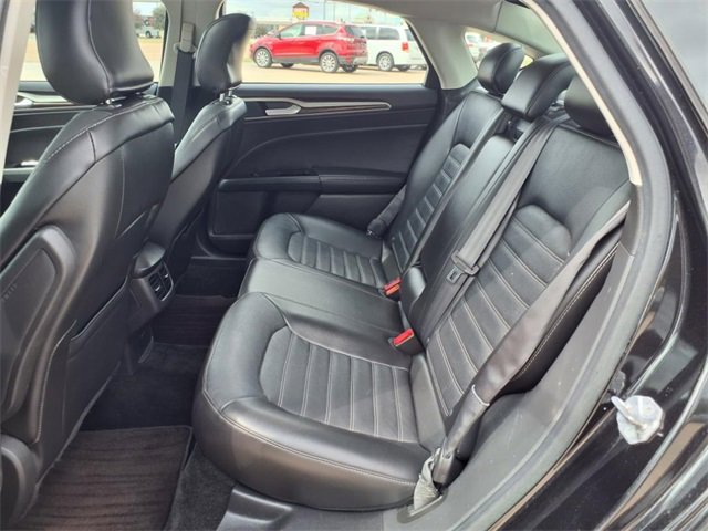 Used 2015 Ford Fusion SE w/ Equipment Group 202A image 22