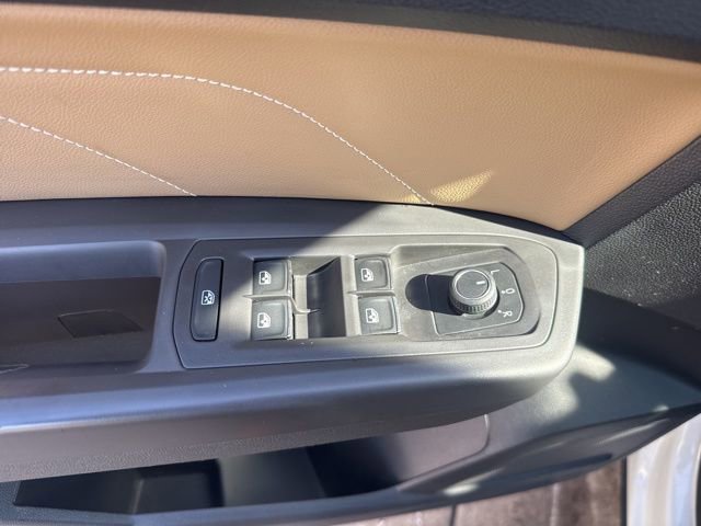 Used 2023 Volkswagen Atlas Cross Sport SE image 12