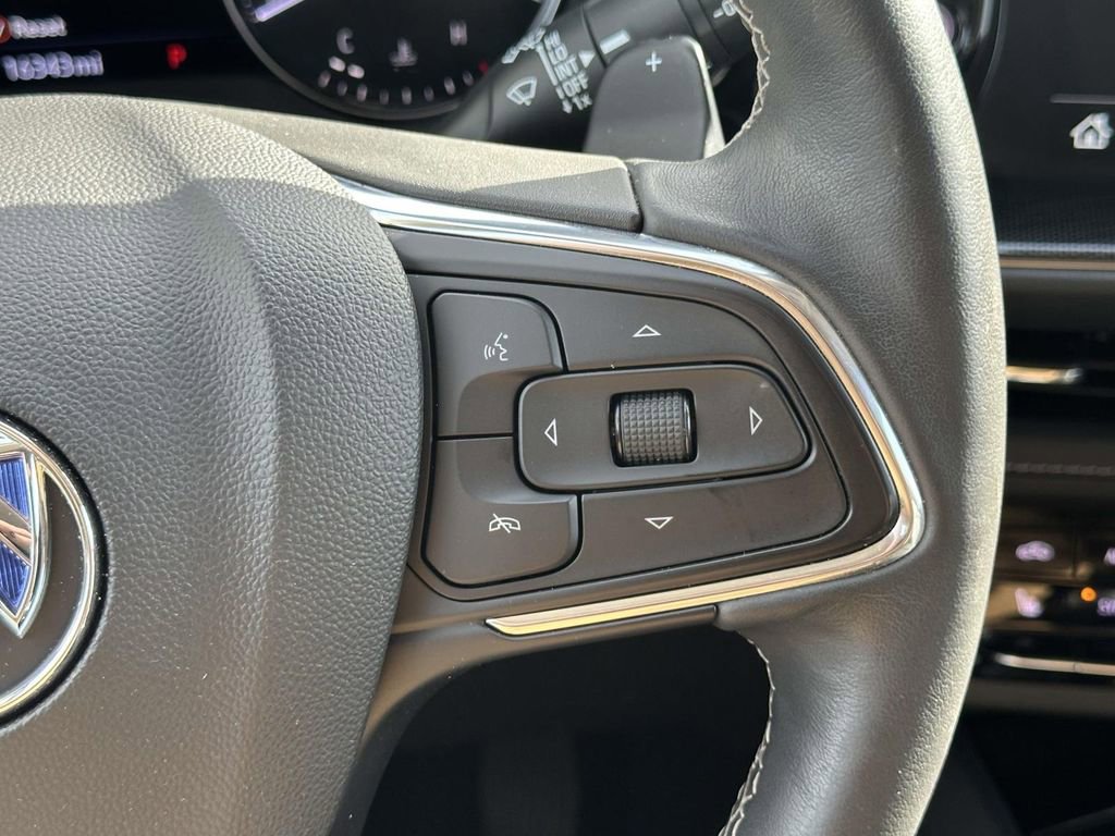 Certified 2023 Buick Envision Essence image 24