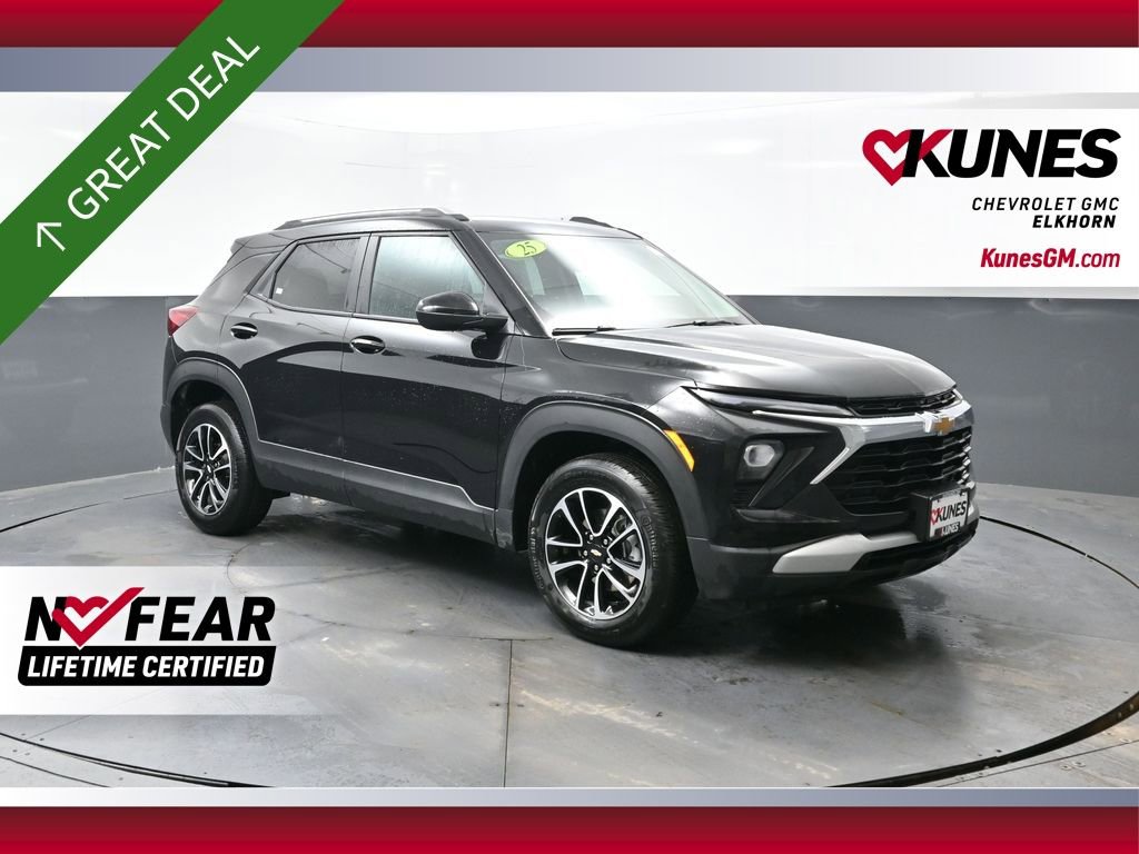 Used 2025 Chevrolet TrailBlazer LT w/ Driver Confidence Package image 1