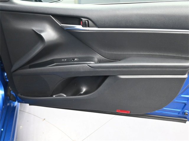 Used 2020 Toyota Camry SE image 34