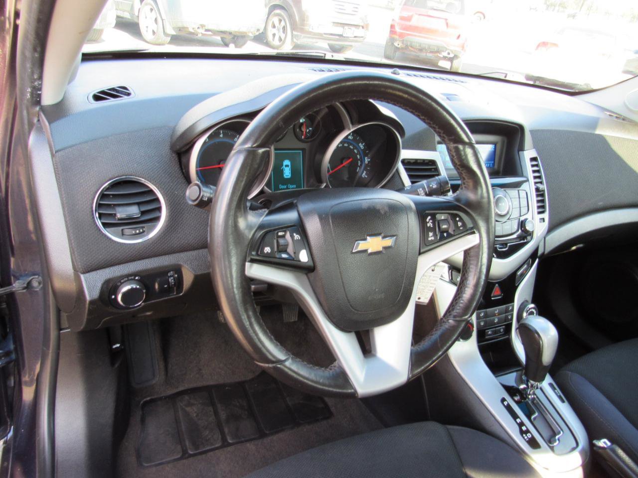 Used 2014 Chevrolet Cruze LT FWD image 15