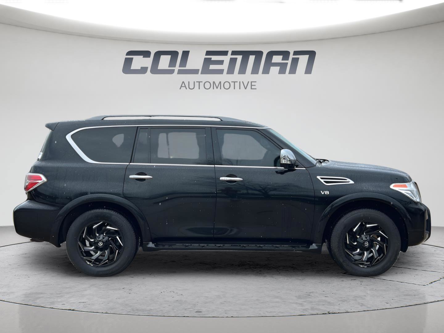 Used 2019 Nissan Armada Platinum w/ Interior Lighting Package image 4