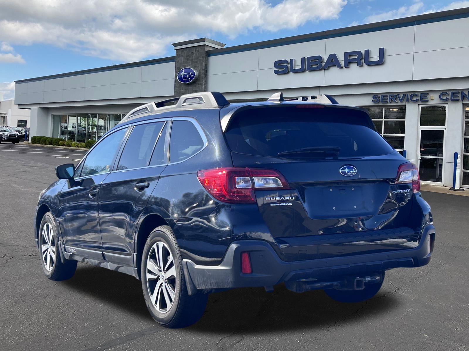 Used 2018 Subaru Outback 2.5i Limited image 5