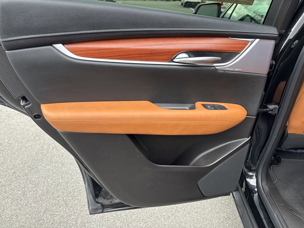 Used 2025 Cadillac XT5 Premium Luxury image 37