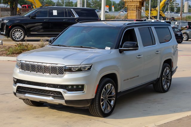 Used 2023 Jeep Grand Wagoneer L Series III w/ Rear Seat Video Group 1 image 8