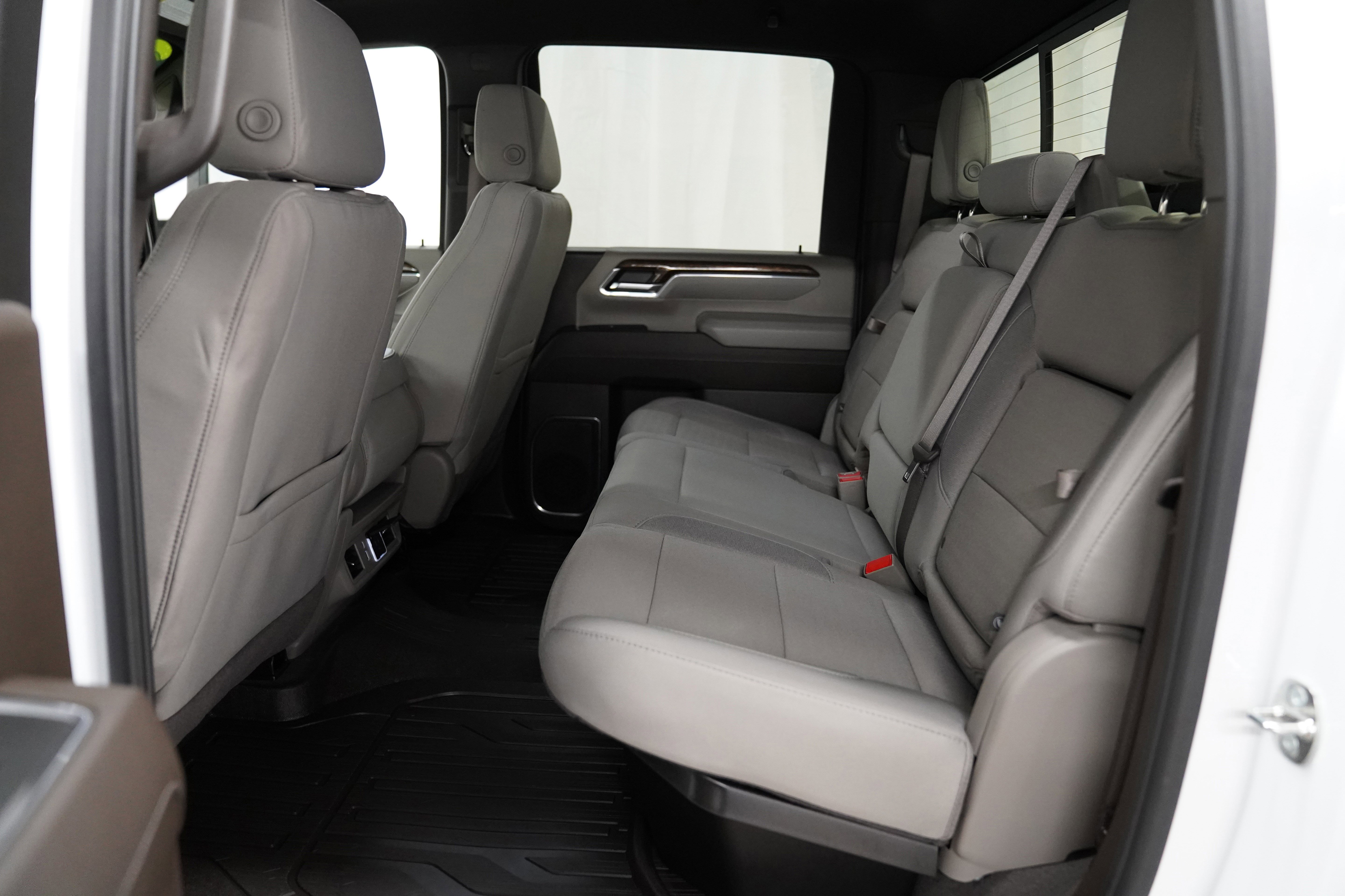 Used 2024 GMC Sierra 3500 SLE video 5