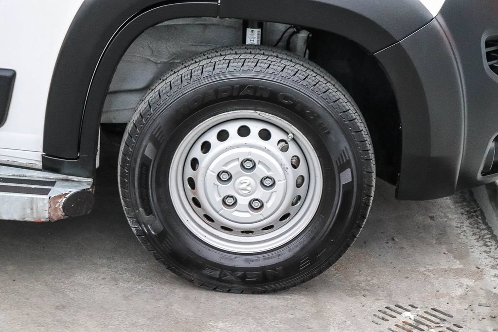 Used 2025 RAM ProMaster 2500 FWD image 11