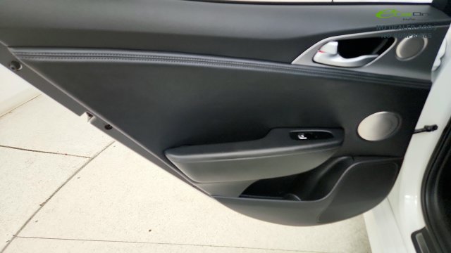 Used 2020 Kia Stinger GT1 RWD image 45