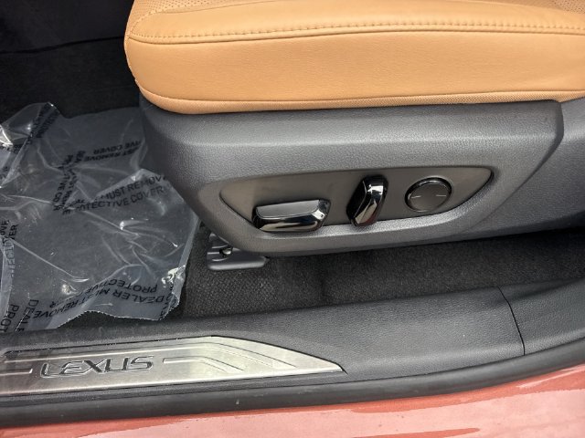 Certified 2025 Lexus RX 350h w/ Accessory Package (K3) AWD/4WD image 12