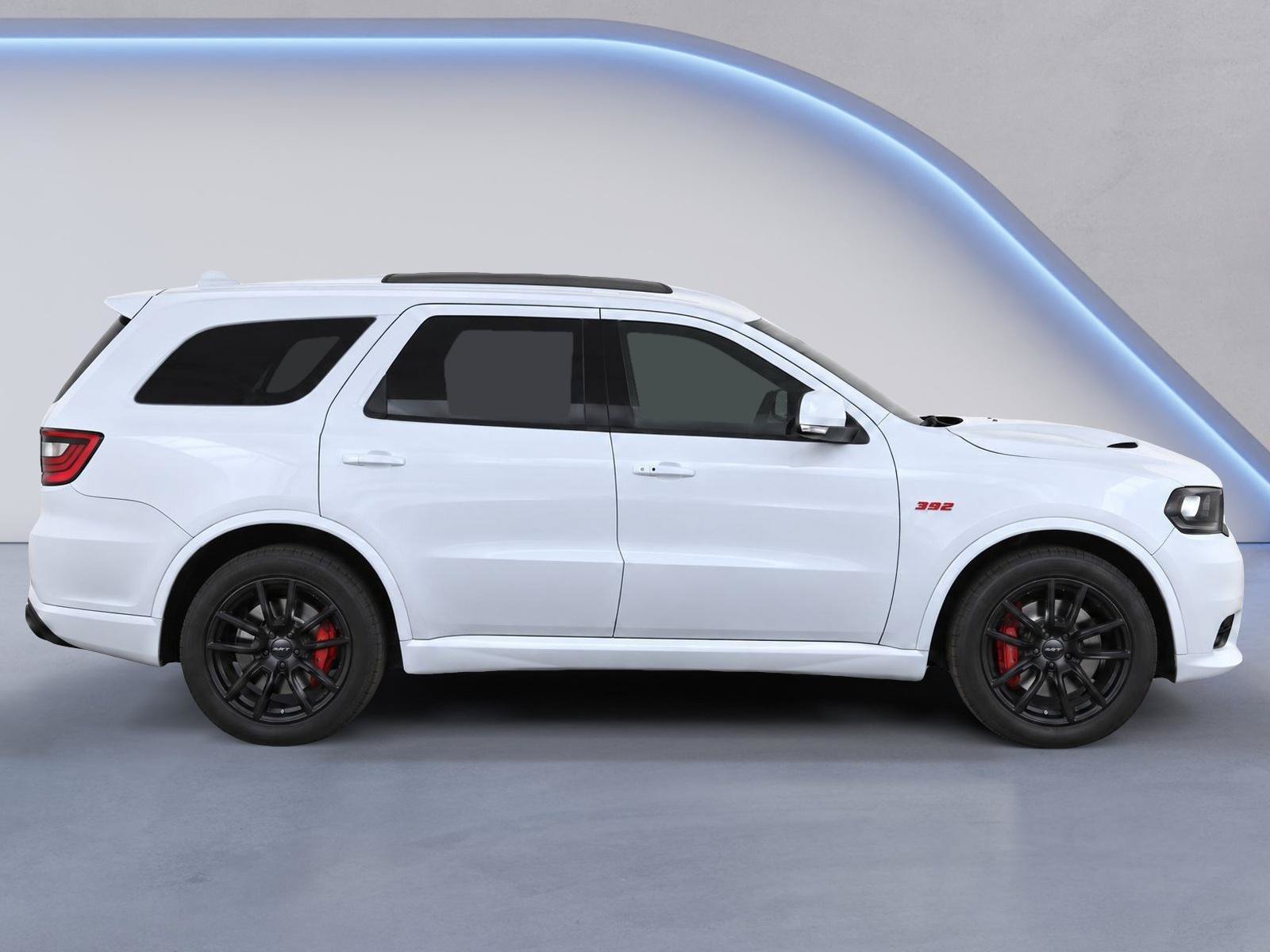 Used 2018 Dodge Durango SRT w/ Technology Group AWD/4WD image 8