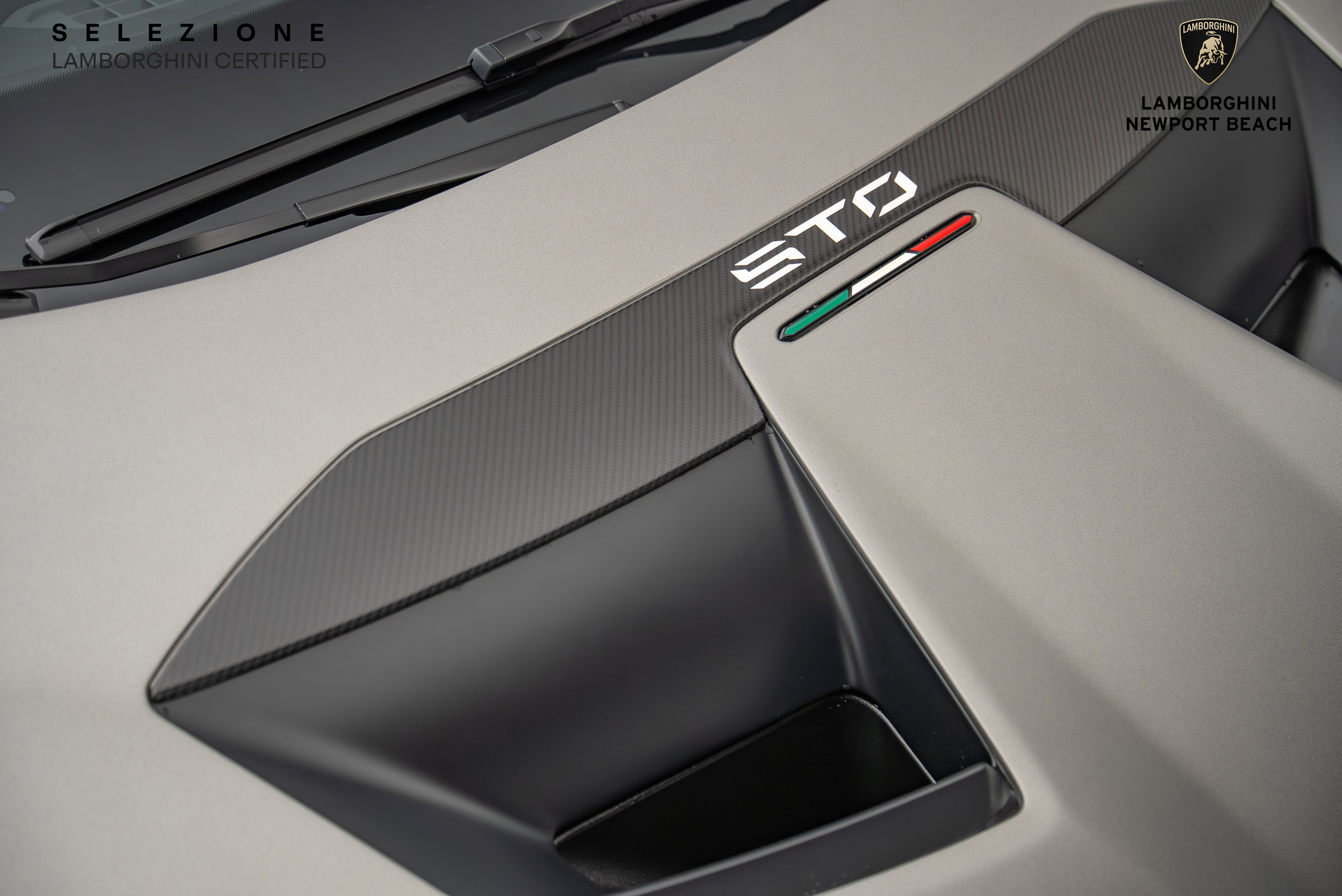 Used 2023 Lamborghini Huracan STO image 3