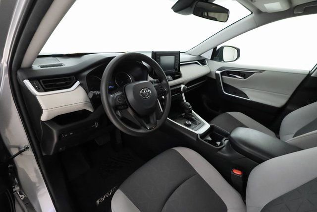 Used 2021 Toyota RAV4 XLE w/ Convenience Package image 9