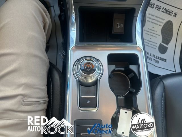 Used 2024 Ford Edge Titanium image 20